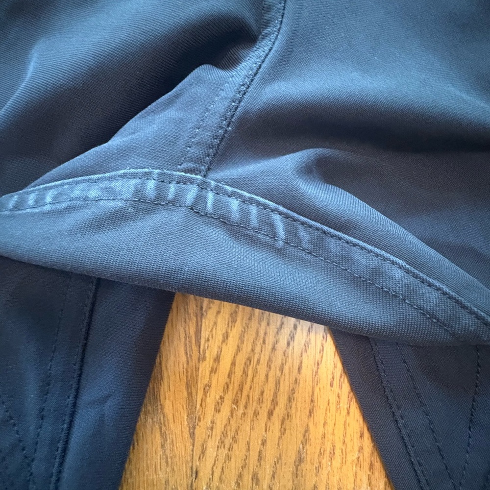 Lululemon Mens ABC Tech Chino Pants Black Sz 33 29.5” Inseam - Picture 6 of 13
